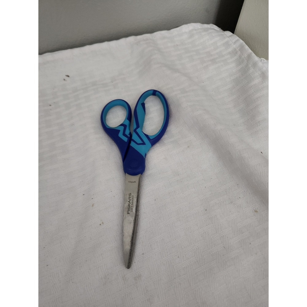 Fiskars Left Handed Scissors 8 Inch Blue Softgrip Ergonomic BA052T Stainless